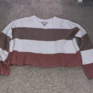 Oversized, cropped pink toned sweater!